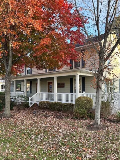2 W Loudoun St, Round Hill, VA à louer Photo de l’immeuble– Image 1 sur 3