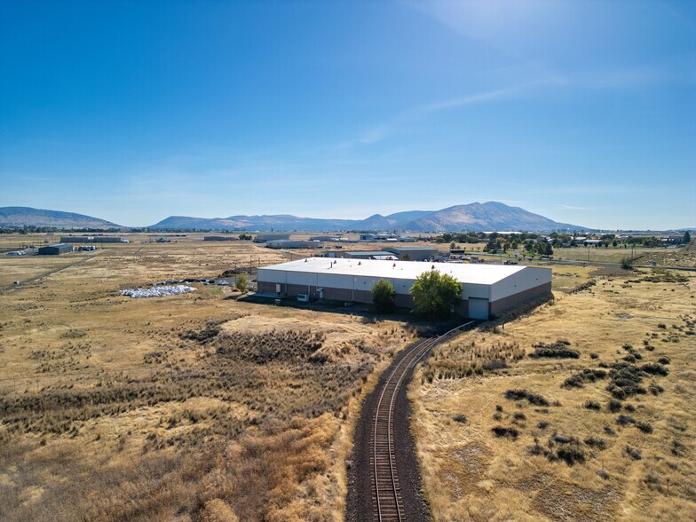 6450 Swan Ct, Klamath Falls, OR à vendre - Aérien – Image 2 sur 4