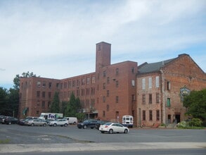 535 Canal St, Reading, PA à louer Photo de l’immeuble– Image 2 sur 15