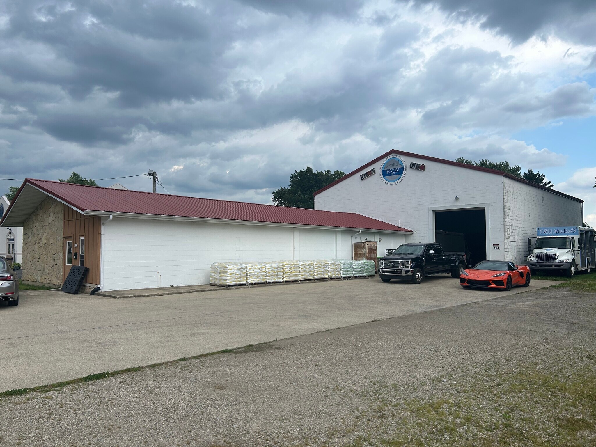 341-345 E Main St, Enon, OH à vendre Photo de l’immeuble– Image 1 sur 6
