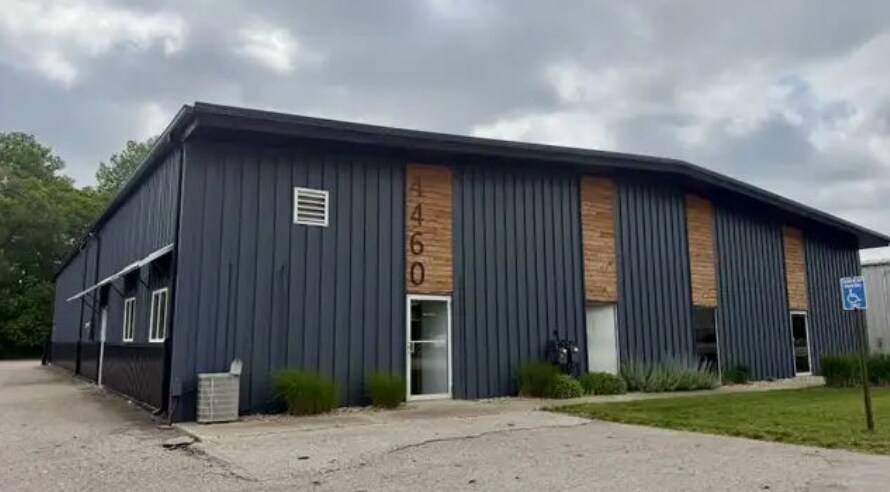 4460-4462 Roger B Chaffee Memorial Blvd, Grand Rapids, MI à vendre Photo principale– Image 1 sur 5
