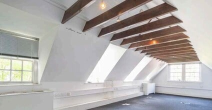 52 High St, Kingston Upon Thames à vendre Photo intérieure– Image 1 sur 2