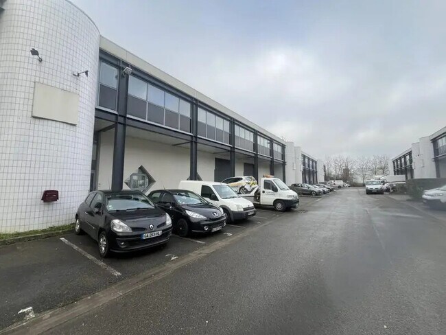 Plus de détails pour Industriel/Logistique à louer