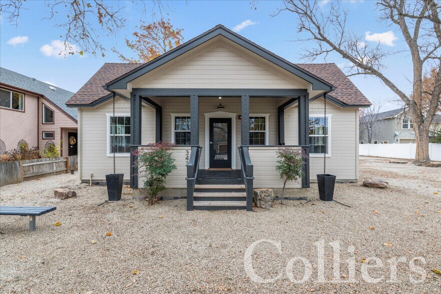 342 E Idaho St, Eagle, ID à louer - Photo de l’immeuble – Image 1 sur 12