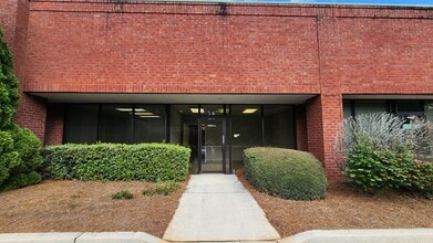4335 S Lee St, Buford, GA à louer Photo de l’immeuble– Image 1 sur 11