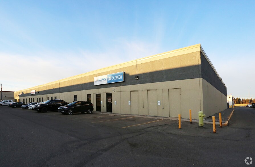 2410B 50 Ave, Red Deer, AB à louer - Photo de l’immeuble – Image 3 sur 4