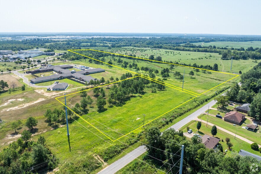Nissan Parkway, Canton, MS à vendre - Aérien – Image 2 sur 17