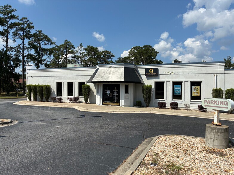 6705 Abercorn St, Savannah, GA à louer - Photo de l’immeuble – Image 3 sur 12