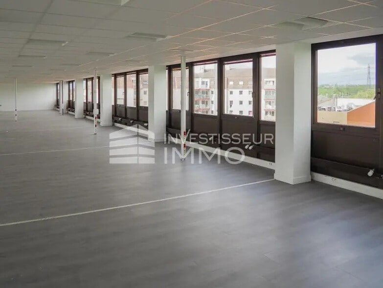 Bureau dans Limeil-Brévannes à louer - Photo intérieure – Image 3 sur 3