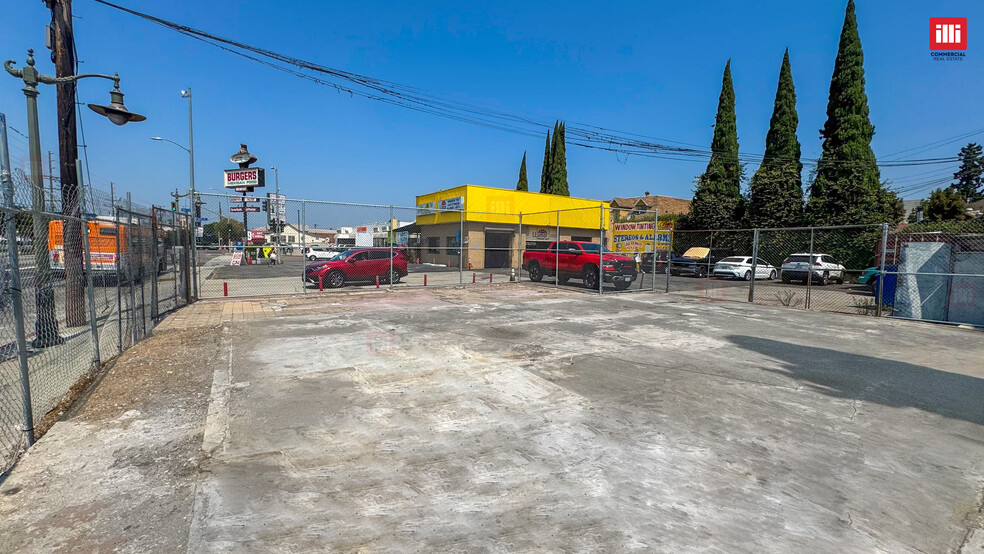 320 S Soto St, Los Angeles, CA à louer - Photo de l’immeuble – Image 3 sur 4