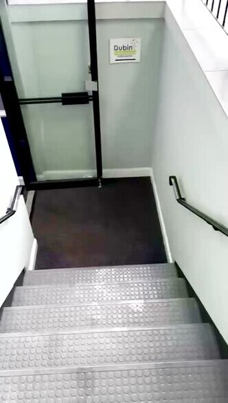 85 Raritan Ave, Highland Park, NJ à louer - Vidéo sur l’annonce professionnelle – Image 3 sur 5