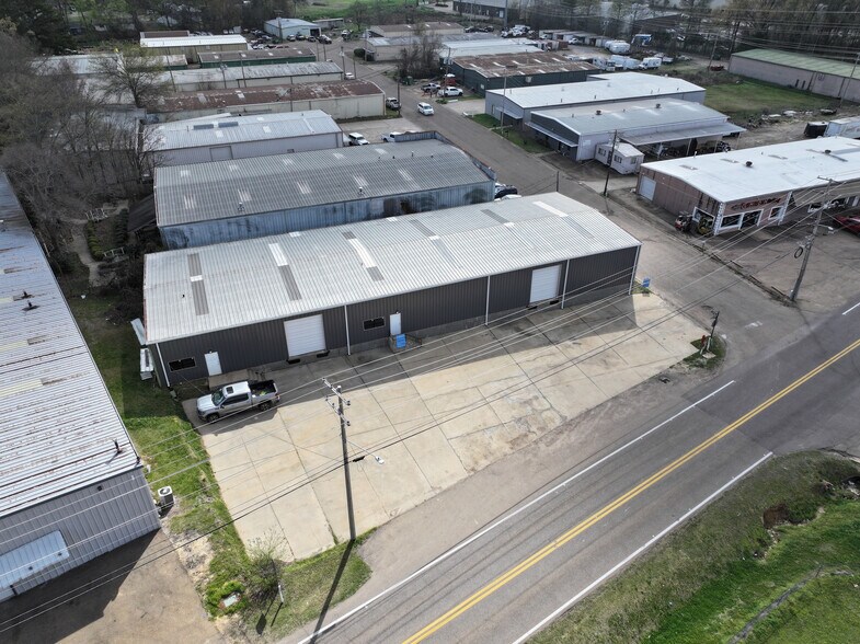 650 Ridgewood Rd, Ridgeland, MS à louer - Photo de l’immeuble – Image 2 sur 20