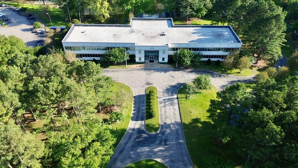 200 Hunter Place, Youngsville, NC à louer - Photo de l’immeuble – Image 1 sur 6