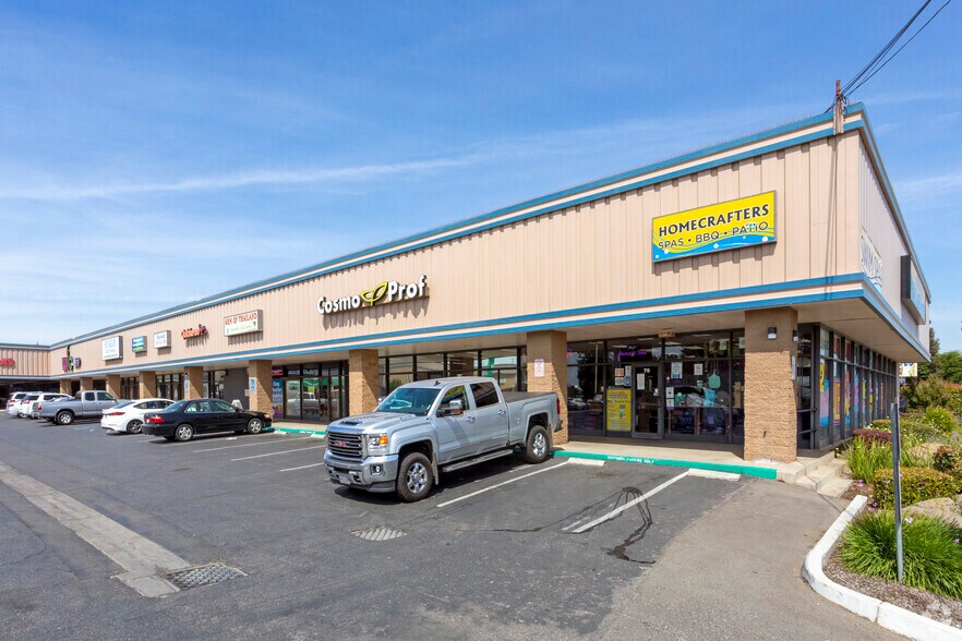 30-70 E Herndon Ave, Fresno, CA à louer - Photo principale – Image 1 sur 3