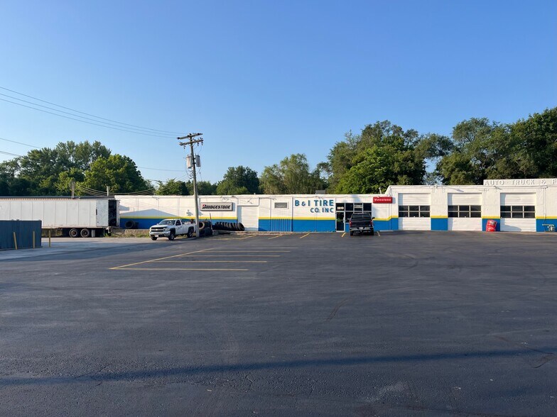 2810 W Sunshine, Springfield, MO à vendre - Photo de l’immeuble – Image 2 sur 7