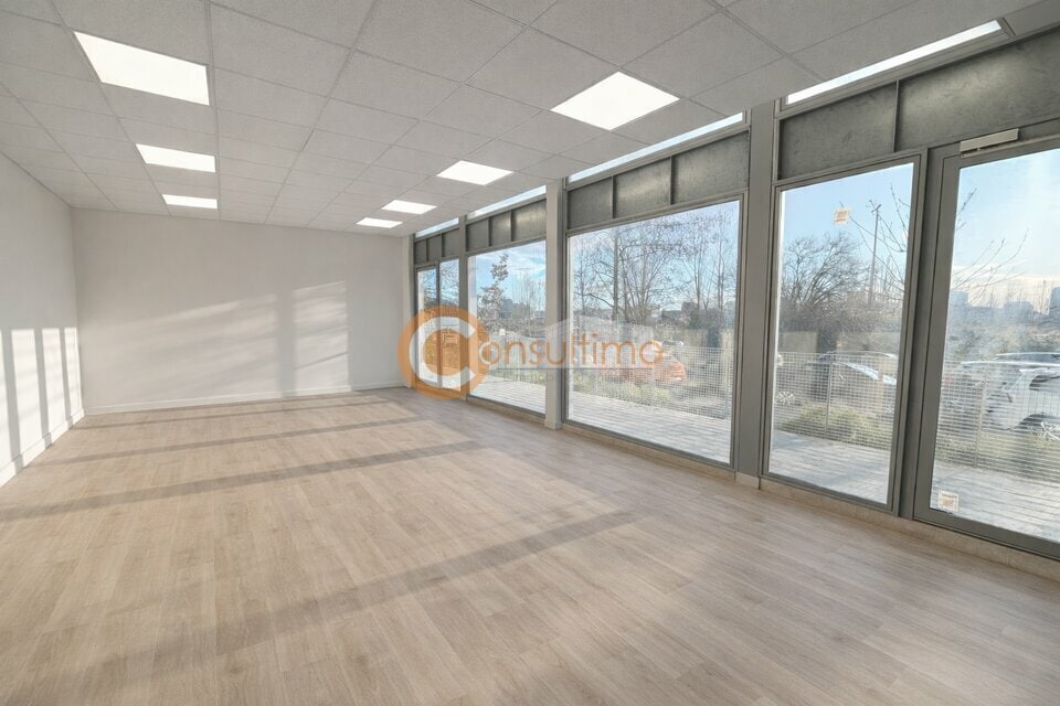 Local commercial dans Bordeaux à louer Photo intérieure– Image 1 sur 5