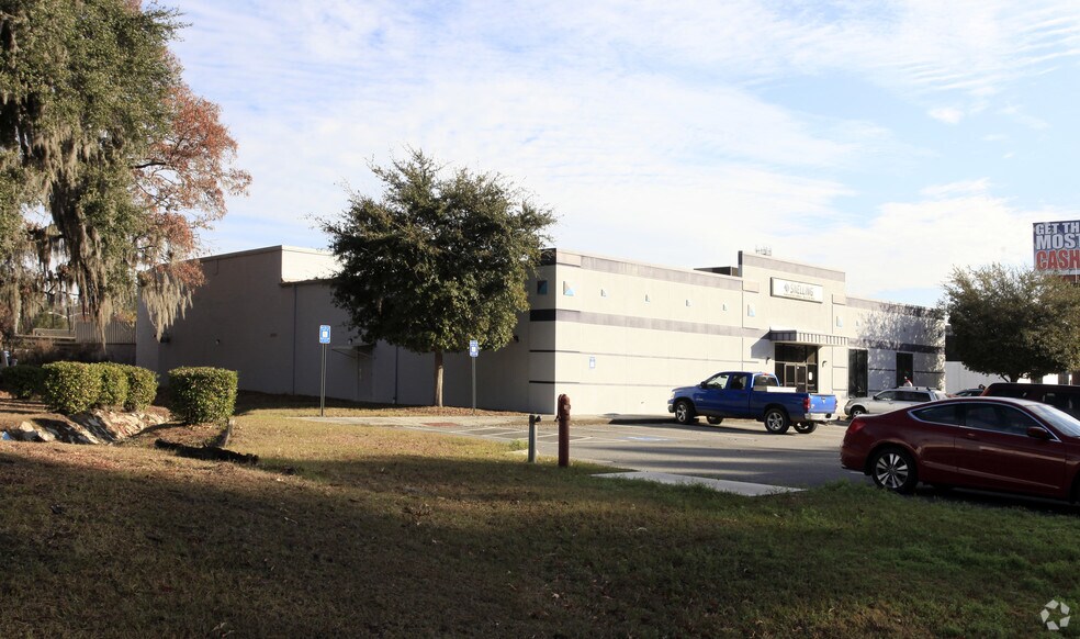 702 Mall Blvd, Savannah, GA à louer - Photo de l’immeuble – Image 2 sur 11