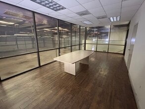 10602 Bluff Bend Dr, Austin, TX à louer Photo de l’immeuble– Image 2 sur 7