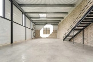 Plus de détails pour Bureau, Local d'activités à louer