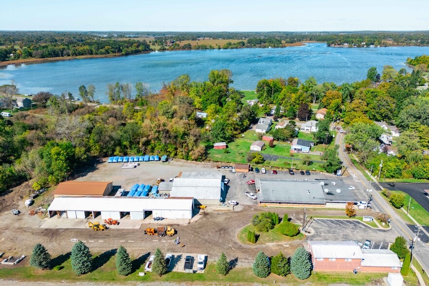 131 N Lake St, Grass Lake, MI à vendre - Photo intérieure – Image 3 sur 8