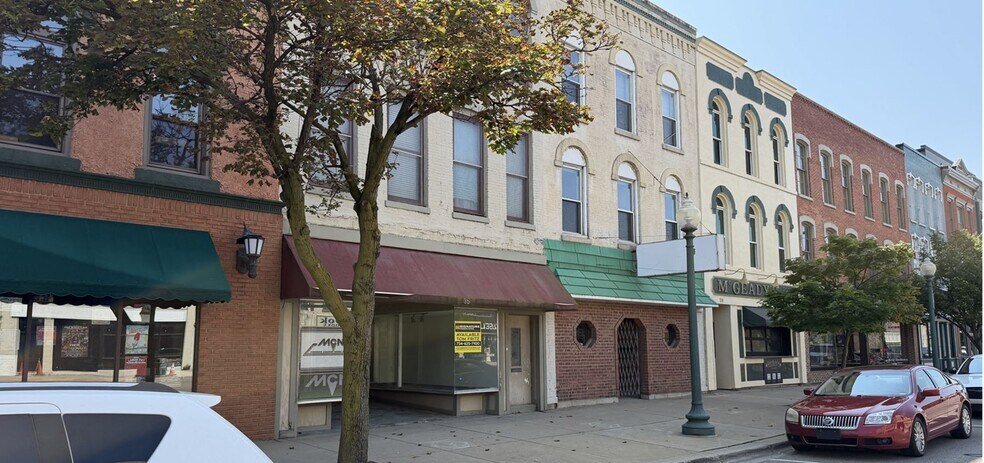 35 S Monroe St, Monroe, MI à louer - Photo de l’immeuble – Image 2 sur 2