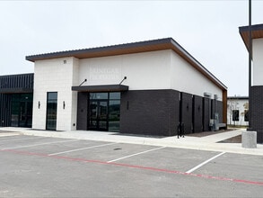 10861 183A Toll Rd, Leander, TX à louer Photo de l’immeuble– Image 2 sur 8