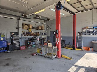 Plus de détails pour 39 S Broadway St, Gloucester City, NJ - Local commercial à vendre