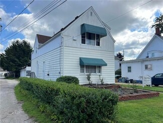 Plus de détails pour 180 Washington St, Conneaut, OH - Bureau à vendre