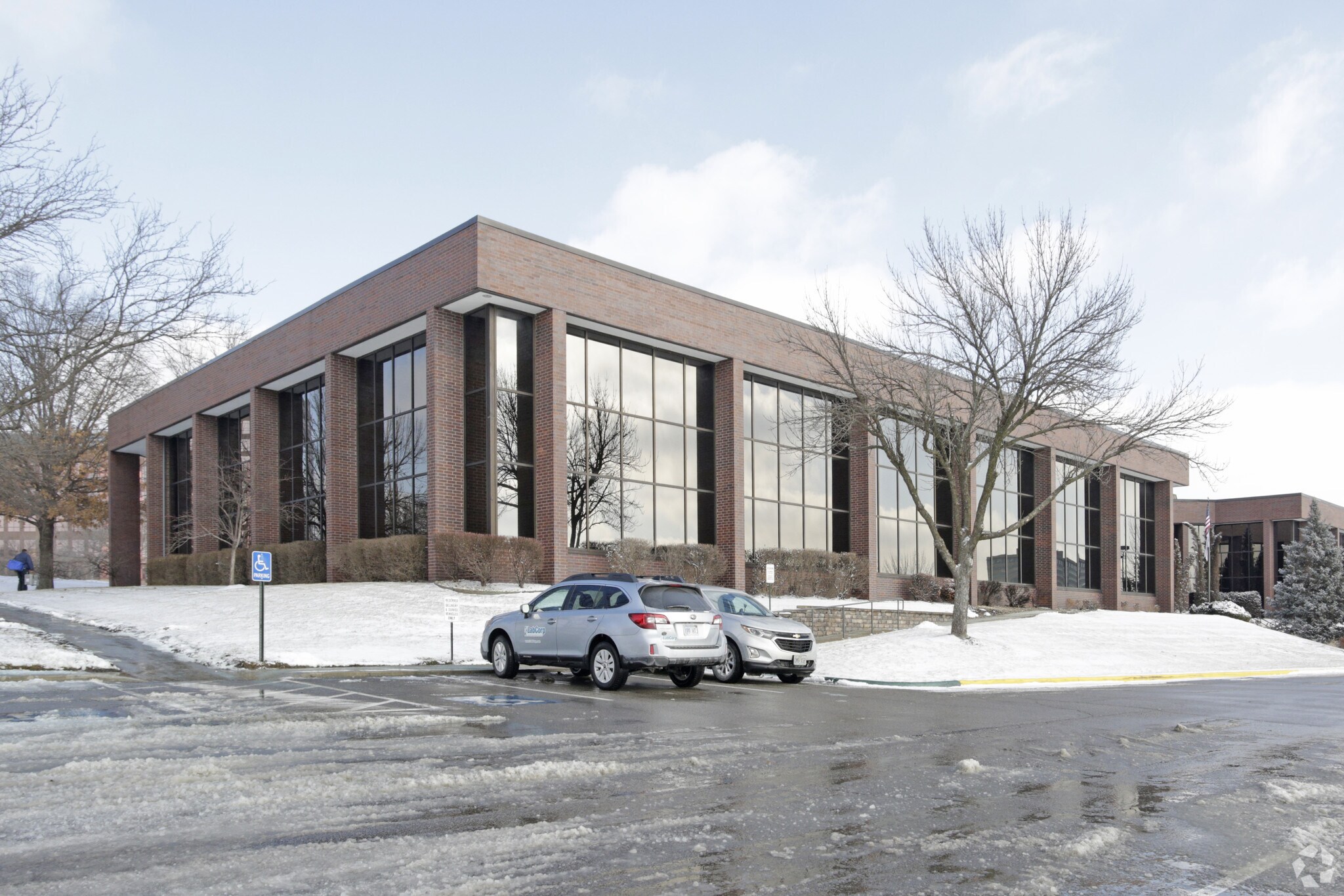 7301 College Blvd, Overland Park, KS à louer Photo de l’immeuble– Image 1 sur 11