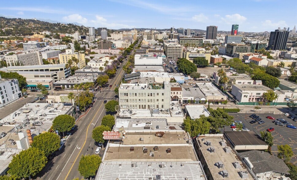 6670 Hollywood Blvd, Los Angeles, CA à vendre - Photo de l’immeuble – Image 1 sur 19
