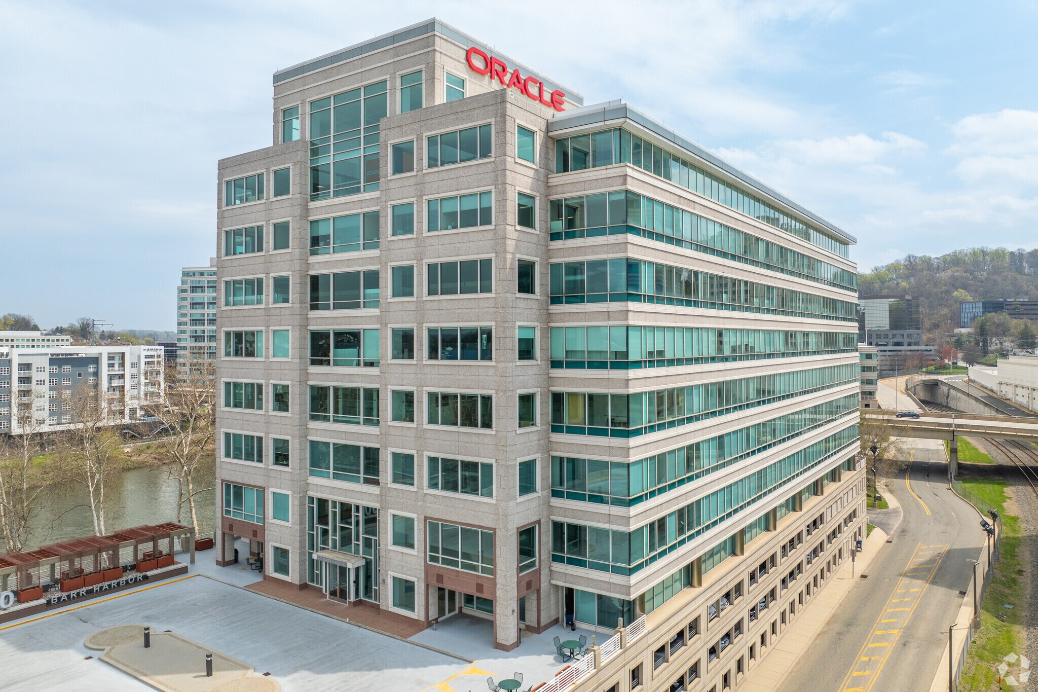 300 Barr Harbor Dr, West Conshohocken, PA à louer Photo principale– Image 1 sur 16
