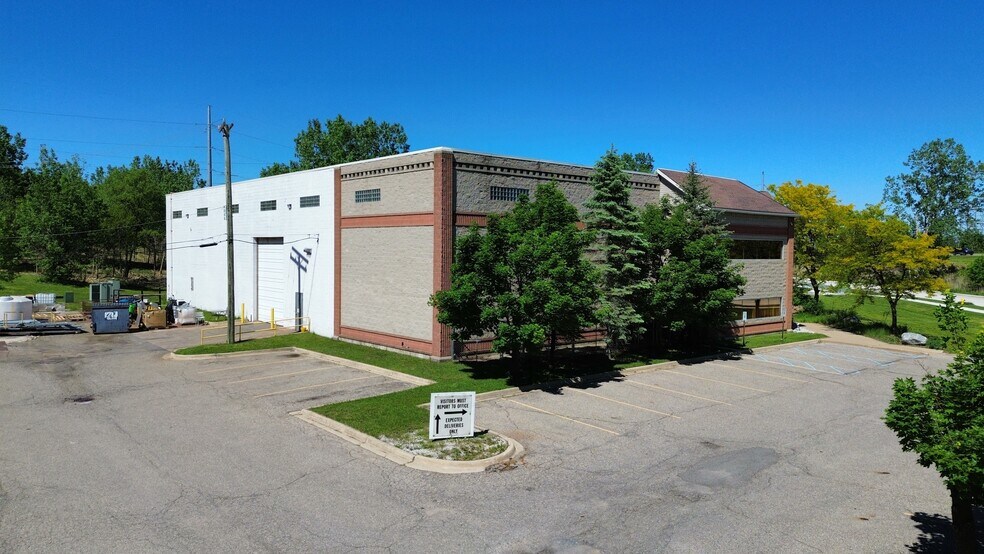 11825 29 Mile Rd, Washington, MI à vendre - Photo de l’immeuble – Image 2 sur 6