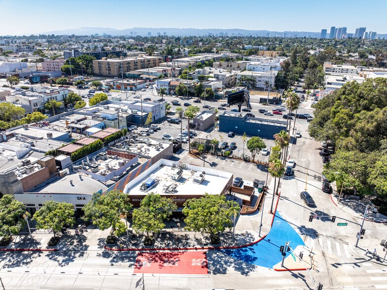 9343 Culver Blvd, Culver City, CA à vendre - Photo de l’immeuble – Image 3 sur 5