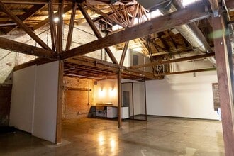 560 E Commercial St, Pomona, CA à louer Photo intérieure– Image 1 sur 14