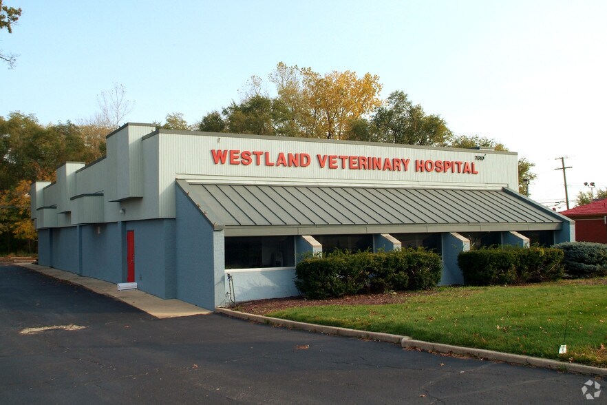 7610 N Wayne Rd, Westland, MI à vendre - Photo de l’immeuble – Image 2 sur 2