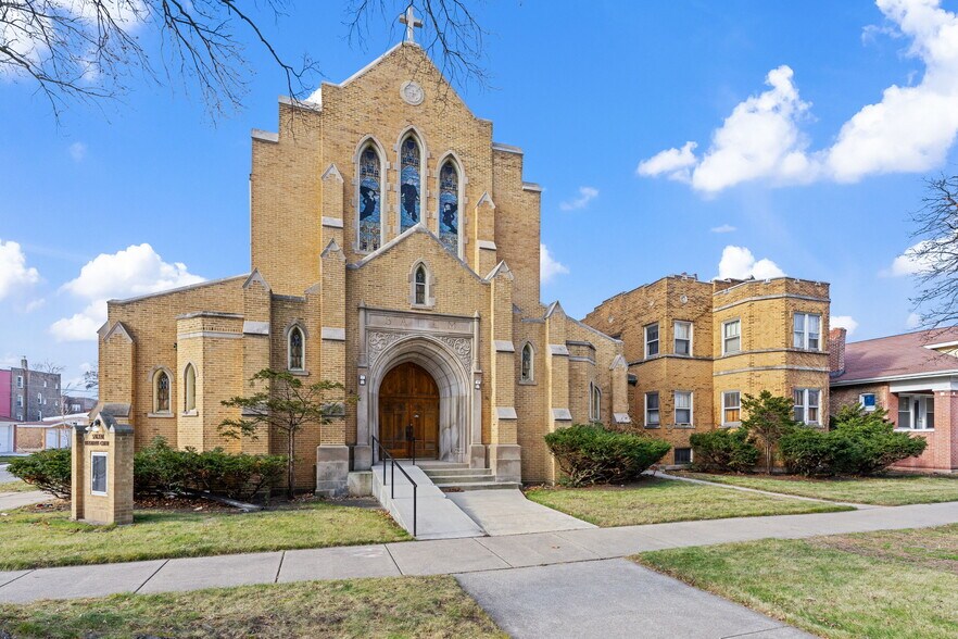 318 E 74th St, Chicago, IL à vendre - Photo de l’immeuble – Image 2 sur 20