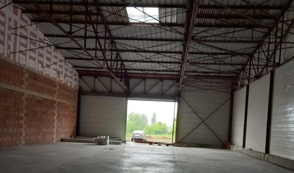 Local d’activités dans Besançon à louer - Photo intérieure – Image 2 sur 5