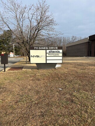 Plus de détails pour 711 Ginesi Dr, Morganville, NJ - Industriel/Logistique à louer
