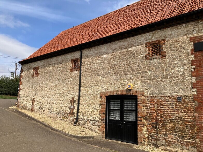 Abbey Rd, Kings Lynn à louer - Photo de l’immeuble – Image 1 sur 7