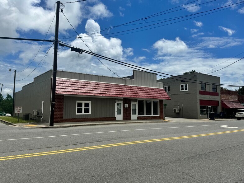 544-546 Morgan Rd portefeuille de 2 biens à vendre sur LoopNet.fr - Photo de l’immeuble – Image 2 sur 11
