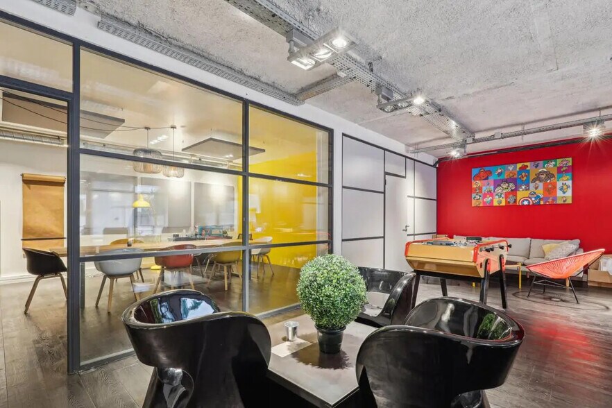 Bureau dans Montrouge à louer - Photo de l’immeuble – Image 1 sur 15