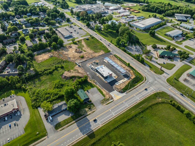 6810 Shelbyville Rd, Simpsonville, KY à louer - Photo de l’immeuble – Image 3 sur 9