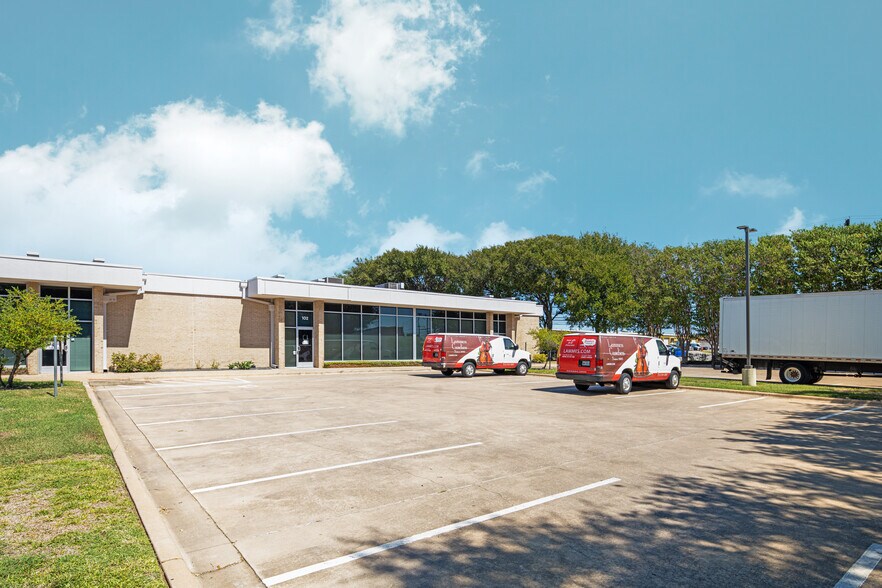 2600 Longhorn Blvd, Austin, TX à louer - Photo de l’immeuble – Image 3 sur 8