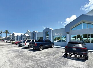 Plus de détails pour 1800-1900 SE Port Saint Lucie Blvd, Port Saint Lucie, FL - Bureau à louer