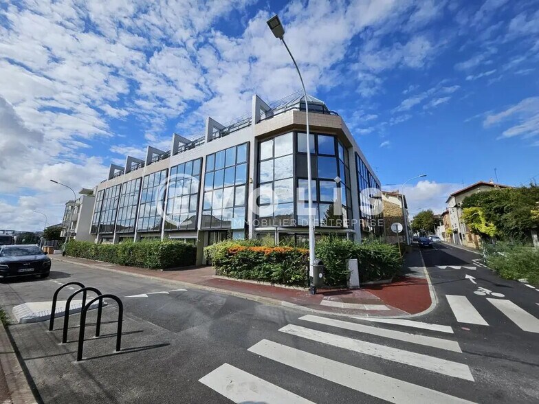 Bureau dans Gentilly à louer - Photo de l’immeuble – Image 1 sur 5