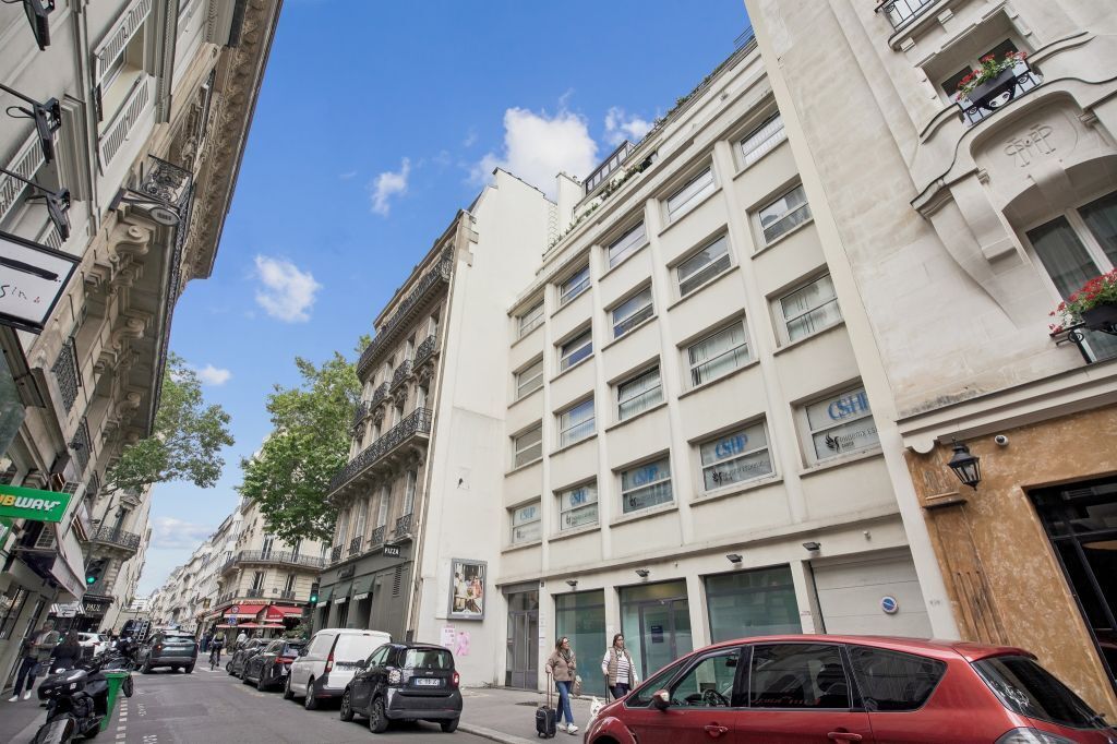 12 Rue De Ponthieu, Paris à louer Photo de l’immeuble– Image 1 sur 9