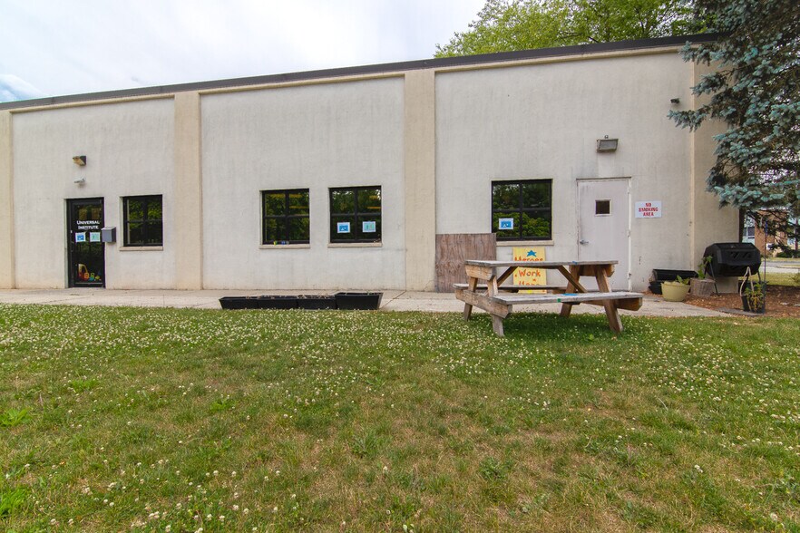 18 Microlab Rd, Livingston, NJ à louer - Photo de l’immeuble – Image 2 sur 27