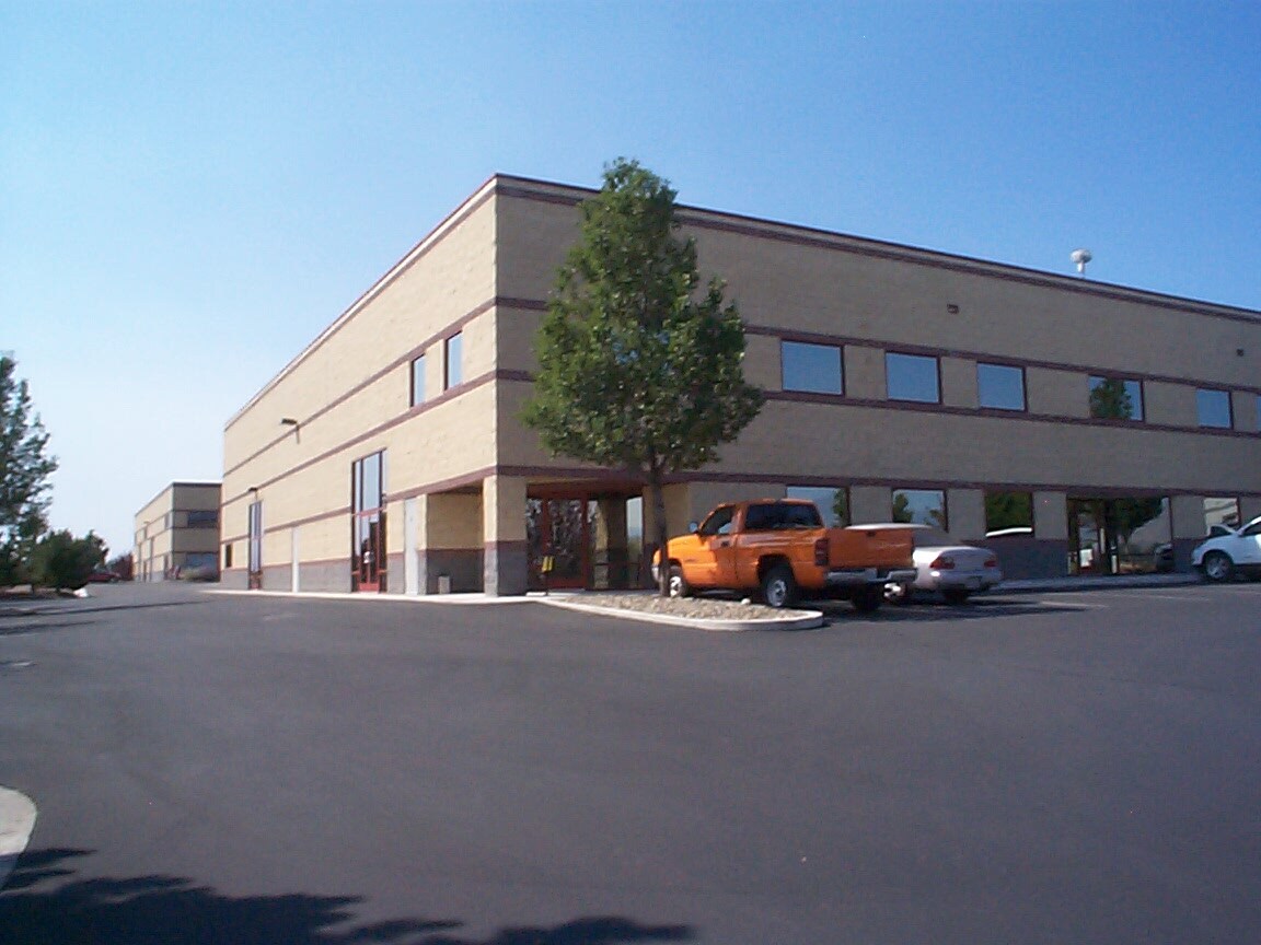2528 Business Pky, Minden, NV à louer Photo de l’immeuble– Image 1 sur 8