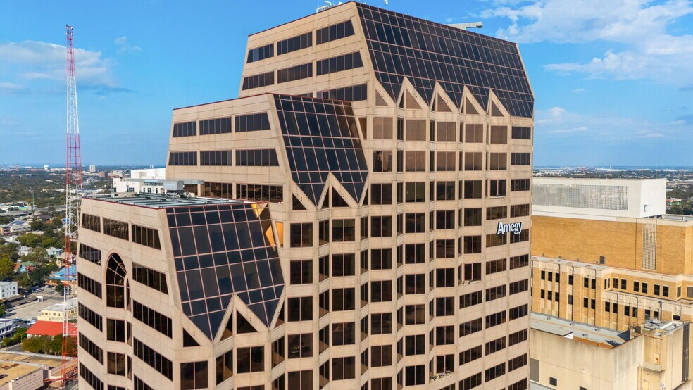 300 Convent St, San Antonio, TX à louer - Photo de l’immeuble – Image 3 sur 20