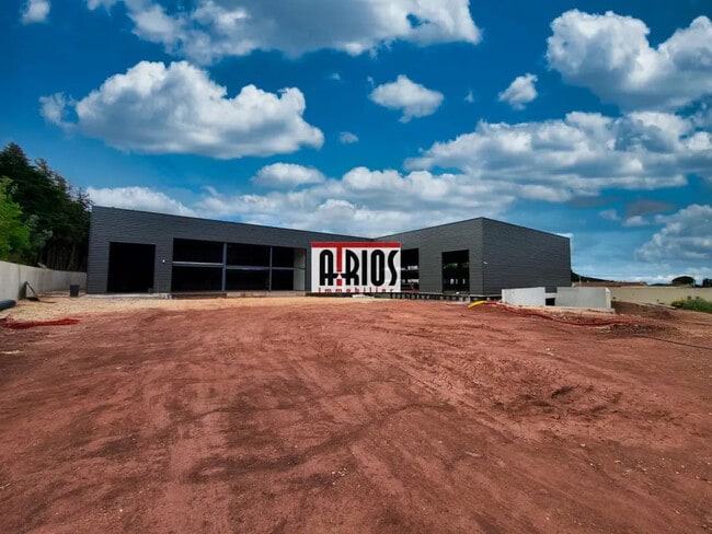 Plus de détails pour Industriel/Logistique à louer